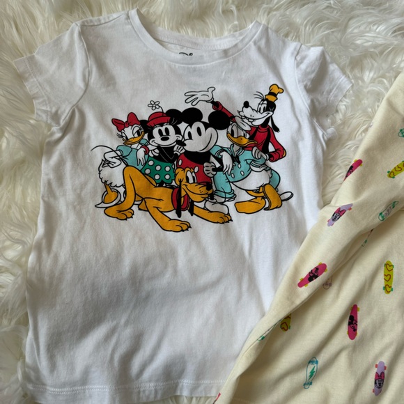Disney t-shirt bundle - size 6-7 - girls - Picture 3 of 7